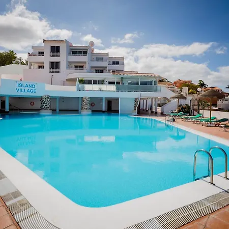 Lovely Island Village 1 With Comunity Pool Апартаменты *